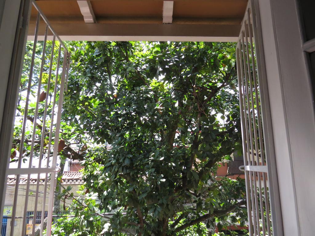 Hostal Casa Prado Medellin Bagian luar foto