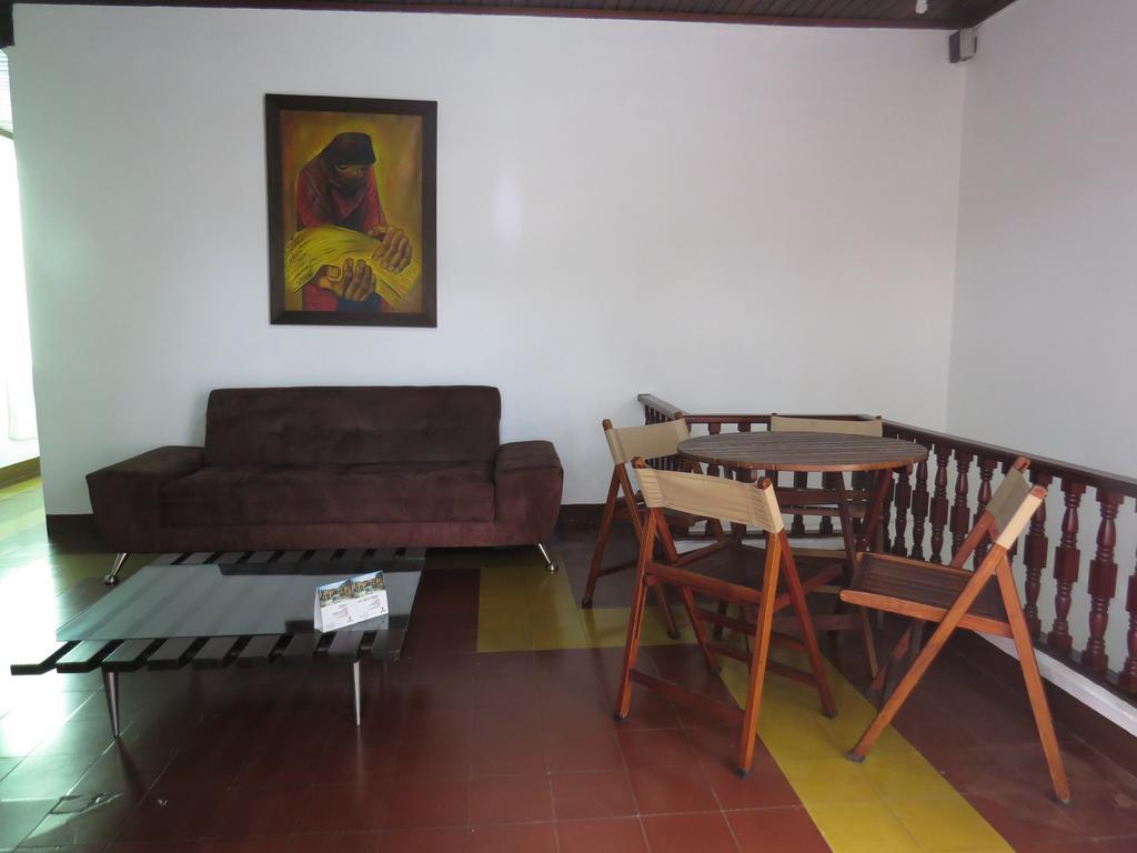 Hostal Casa Prado Medellin Bagian luar foto