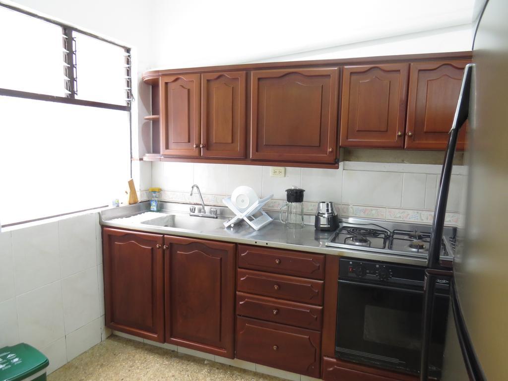 Hostal Casa Prado Medellin Bagian luar foto